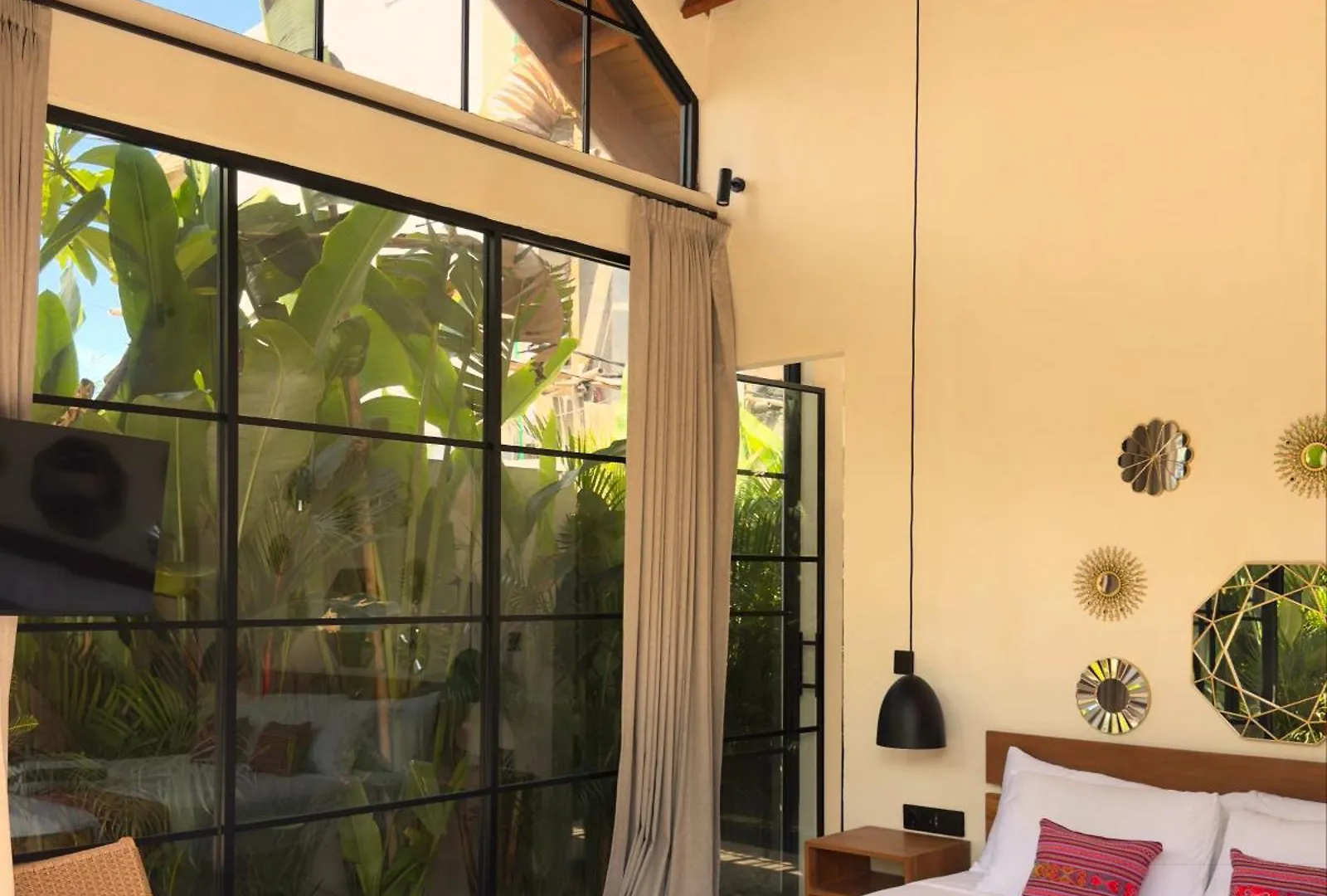 Villa Allany - Modern 2Br Tropical Hideaway Private Pool Seminyak