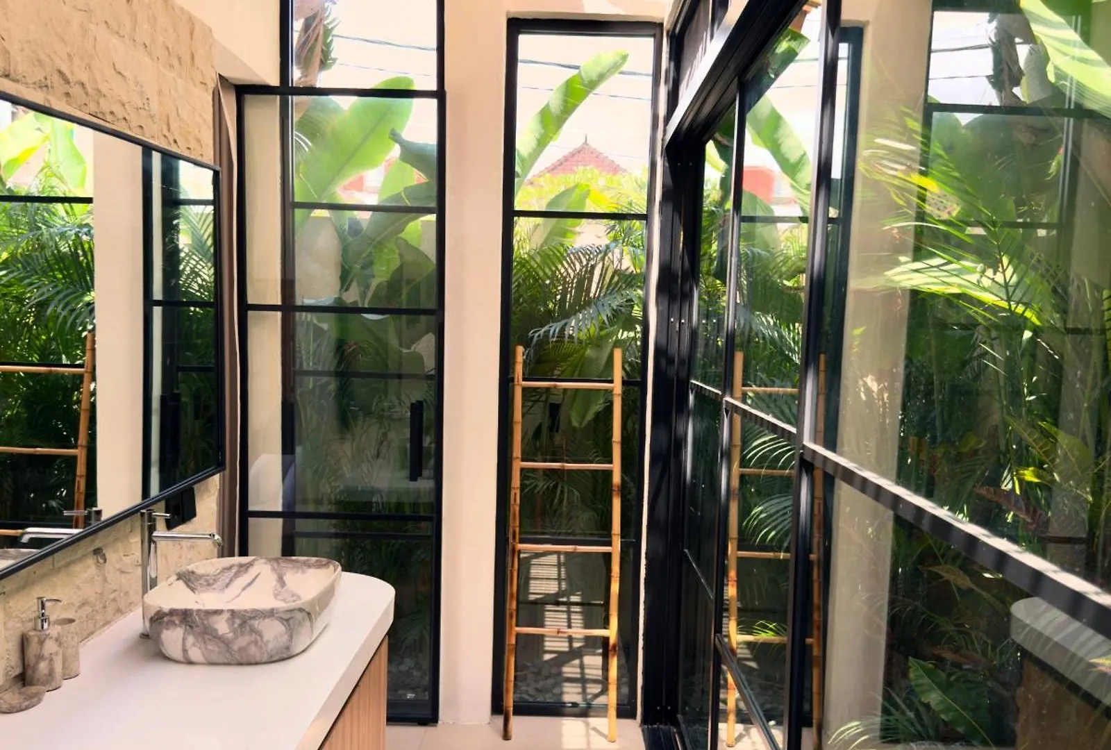 Villa Allany - Modern 2Br Tropical Hideaway Private Pool Seminyak  0*, Seminyak (Bali) Indonesia