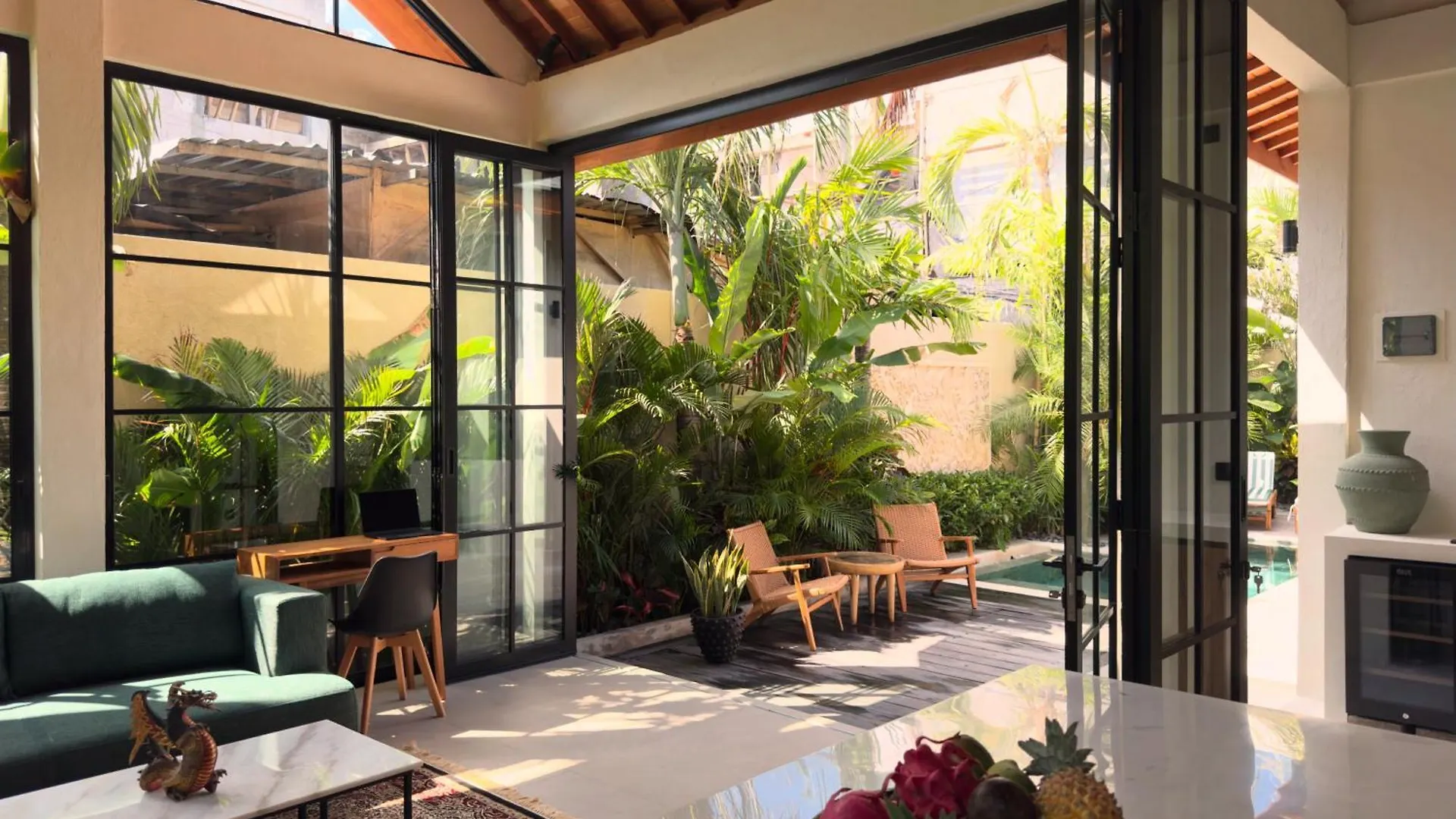 Villa Allany - Modern 2Br Tropical Hideaway Private Pool Seminyak