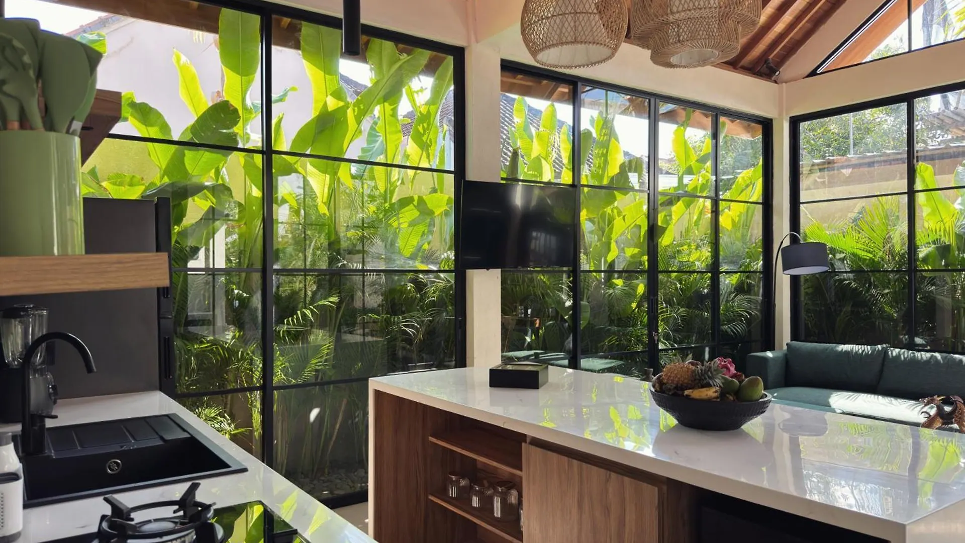 Villa Allany - Modern 2Br Tropical Hideaway Private Pool Seminyak